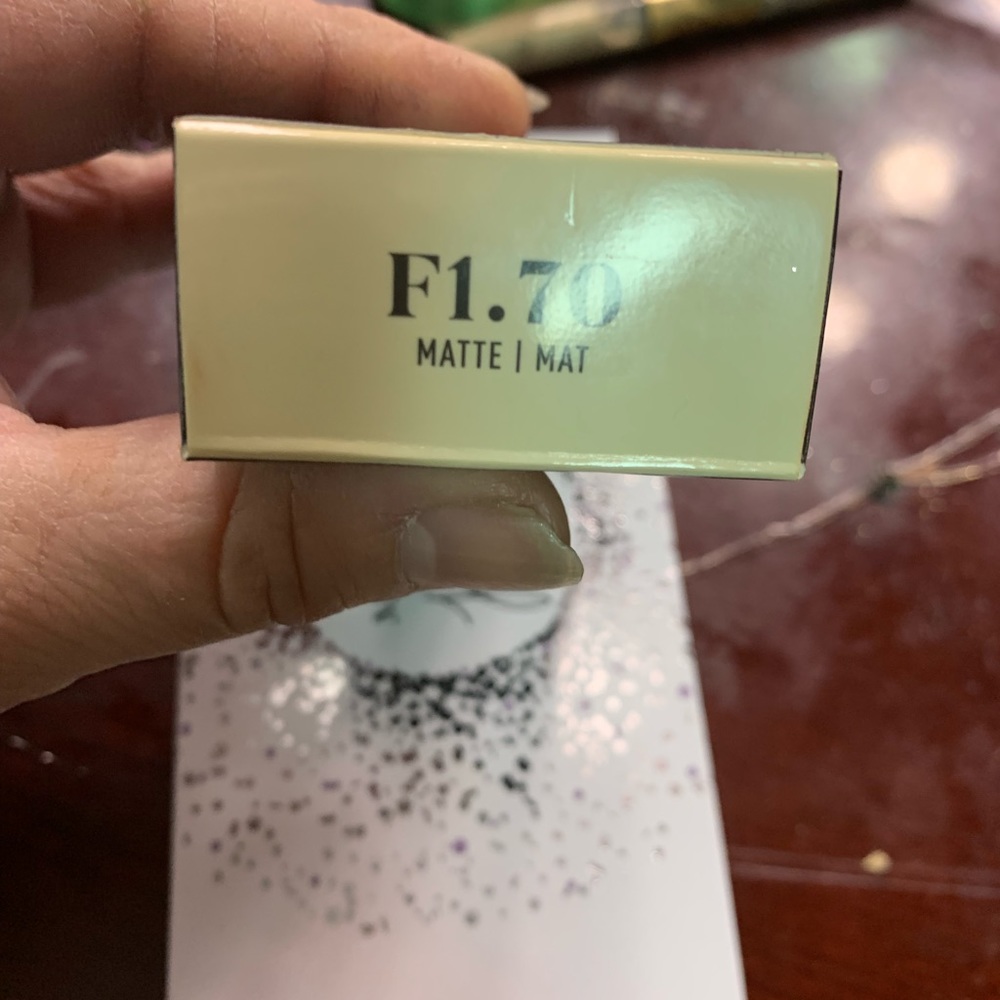 Morphe fluidity foundation f2 100